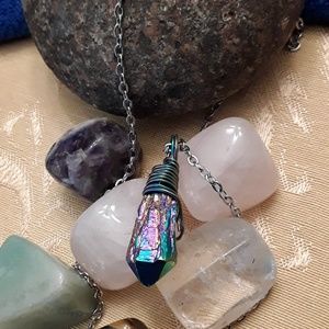 😀 B32 NEW Crystal Wired Wrapped Necklace